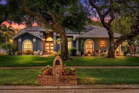 8806 Crosswood Court Riverview FL 33578