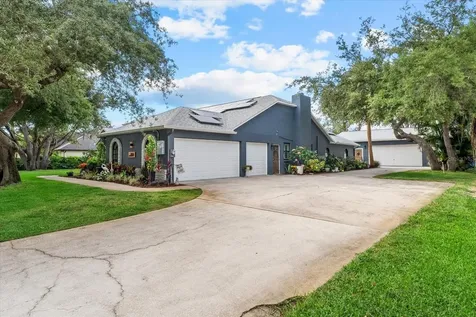 8806 Crosswood Court Riverview FL 33578