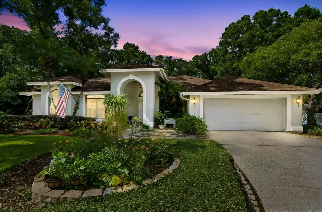1661 Woodridge Court Lutz FL 33559