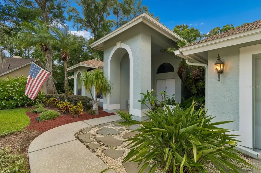 1661 Woodridge Court Lutz FL 33559