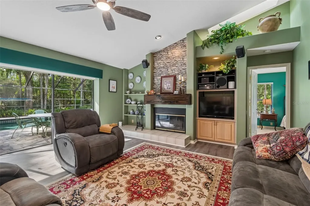 1661 Woodridge Court Lutz FL 33559