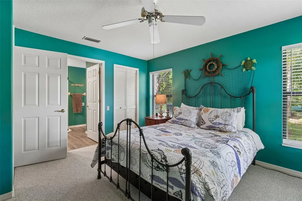 1661 Woodridge Court Lutz FL 33559