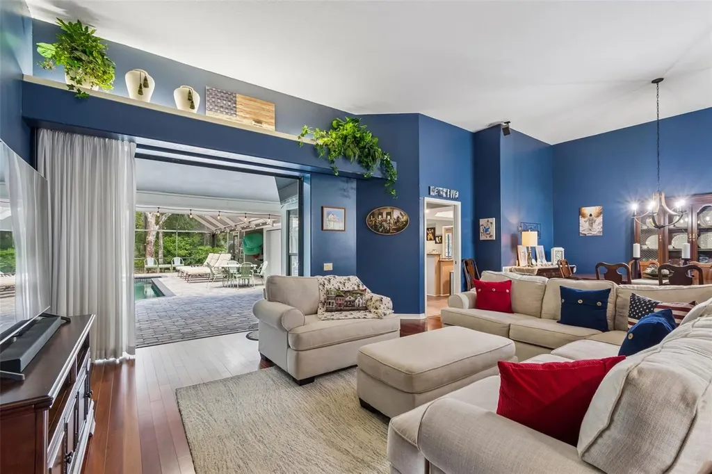 1661 Woodridge Court Lutz FL 33559