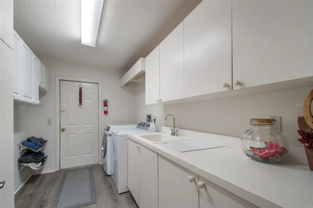 1661 Woodridge Court Lutz FL 33559