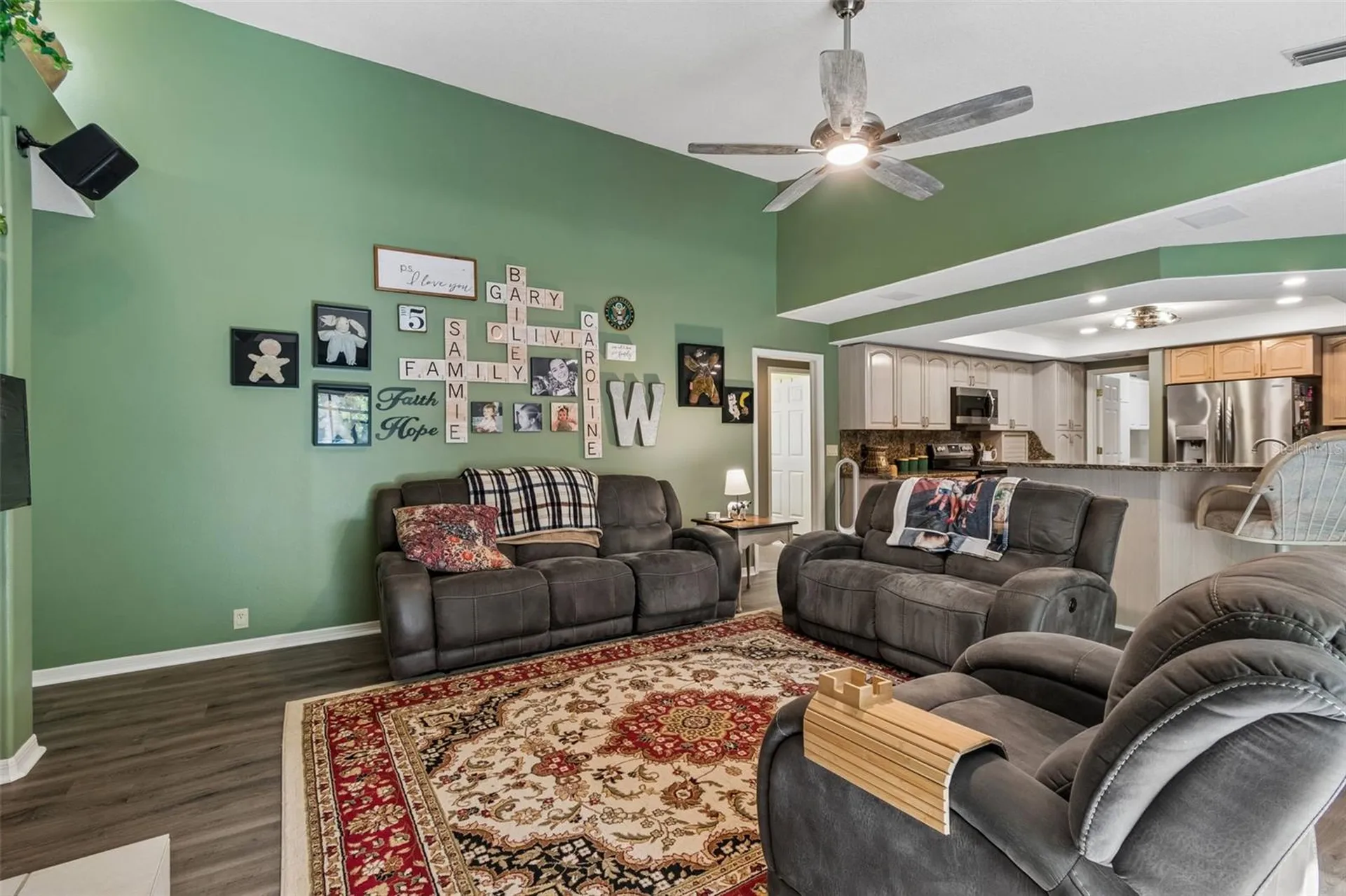1661 Woodridge Court Lutz FL 33559
