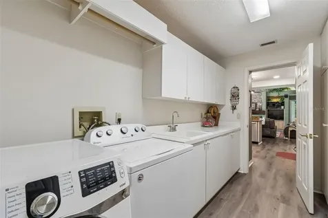 1661 Woodridge Court Lutz FL 33559