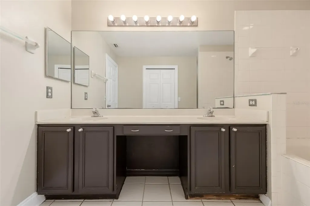 2026 SW Cranberry Street Port St Lucie FL 34953