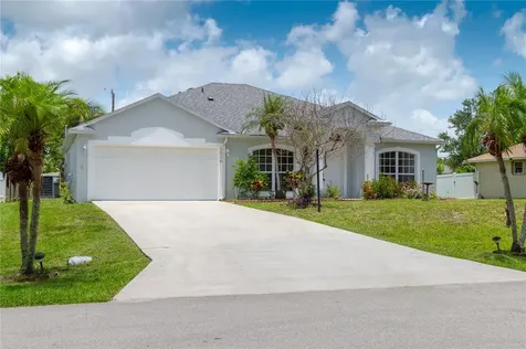 2026 SW Cranberry Street Port St Lucie FL 34953