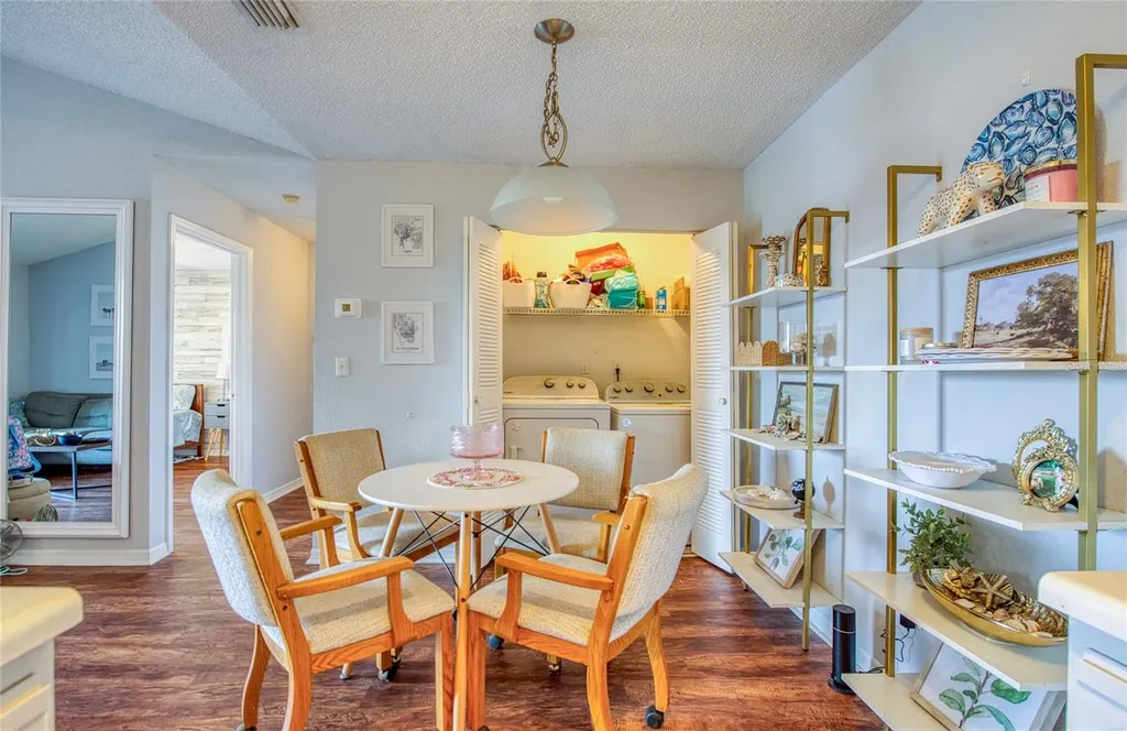 10263 Gandy Boulevard N St Petersburg FL 33702
