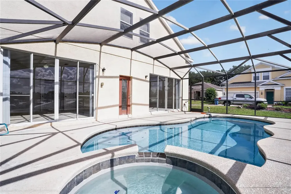 722 Cadiz Loop Davenport FL 33837