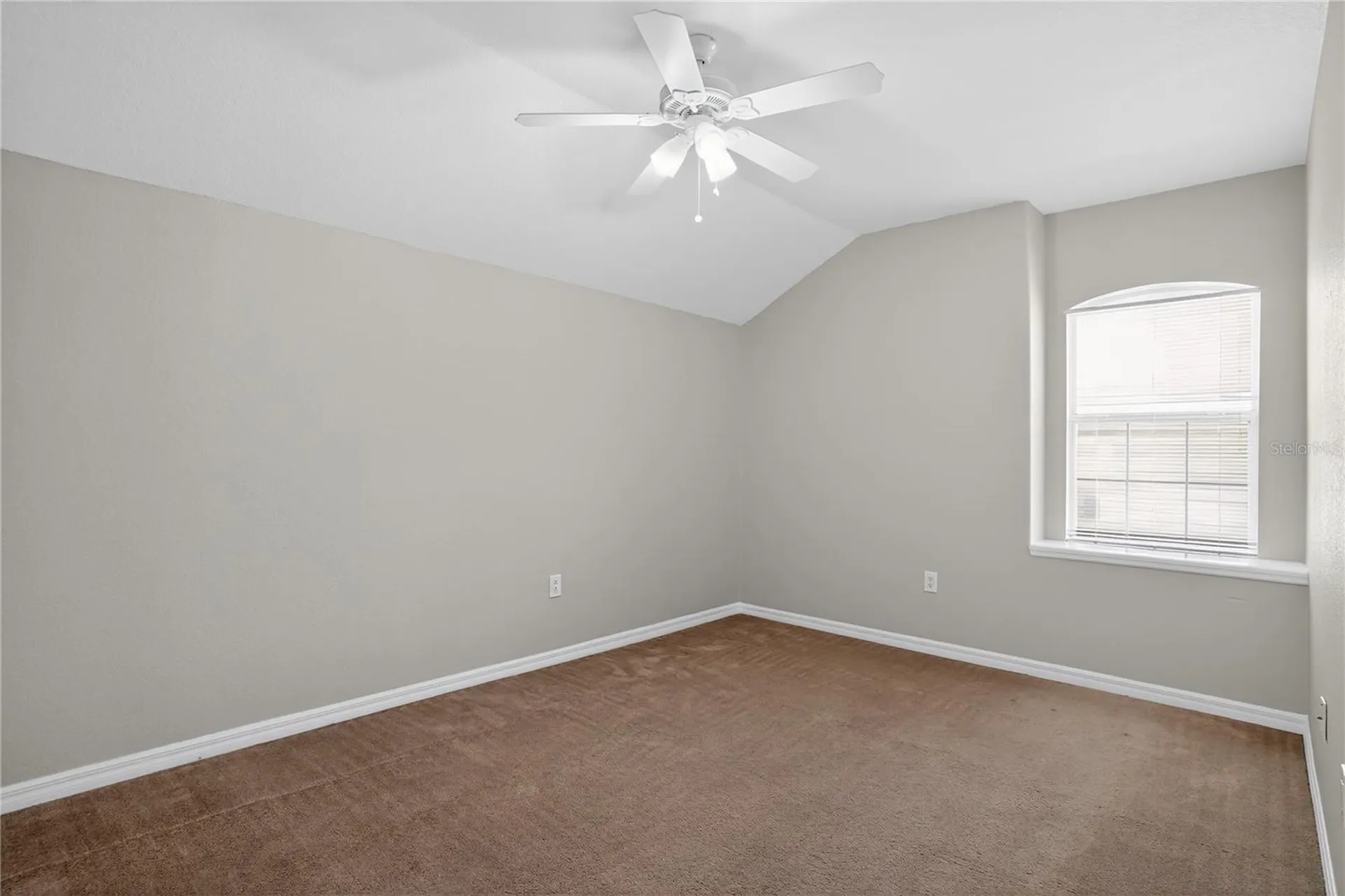 722 Cadiz Loop Davenport FL 33837