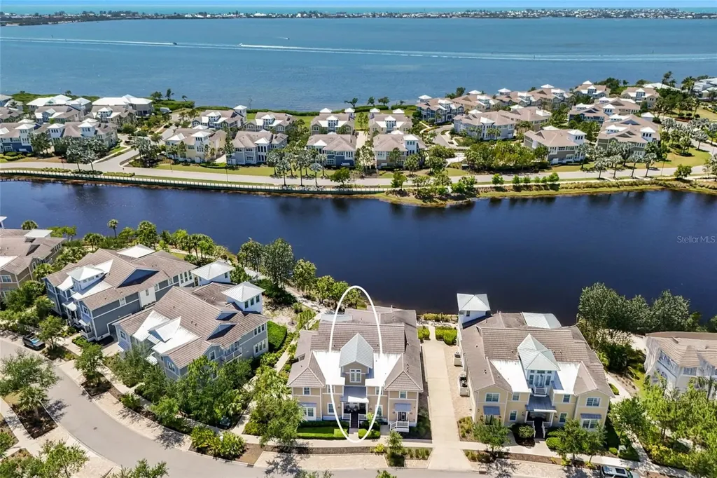 258 Sapphire Lake Drive Bradenton FL 34209