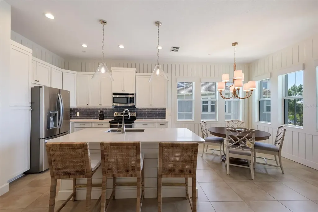 258 Sapphire Lake Drive Bradenton FL 34209