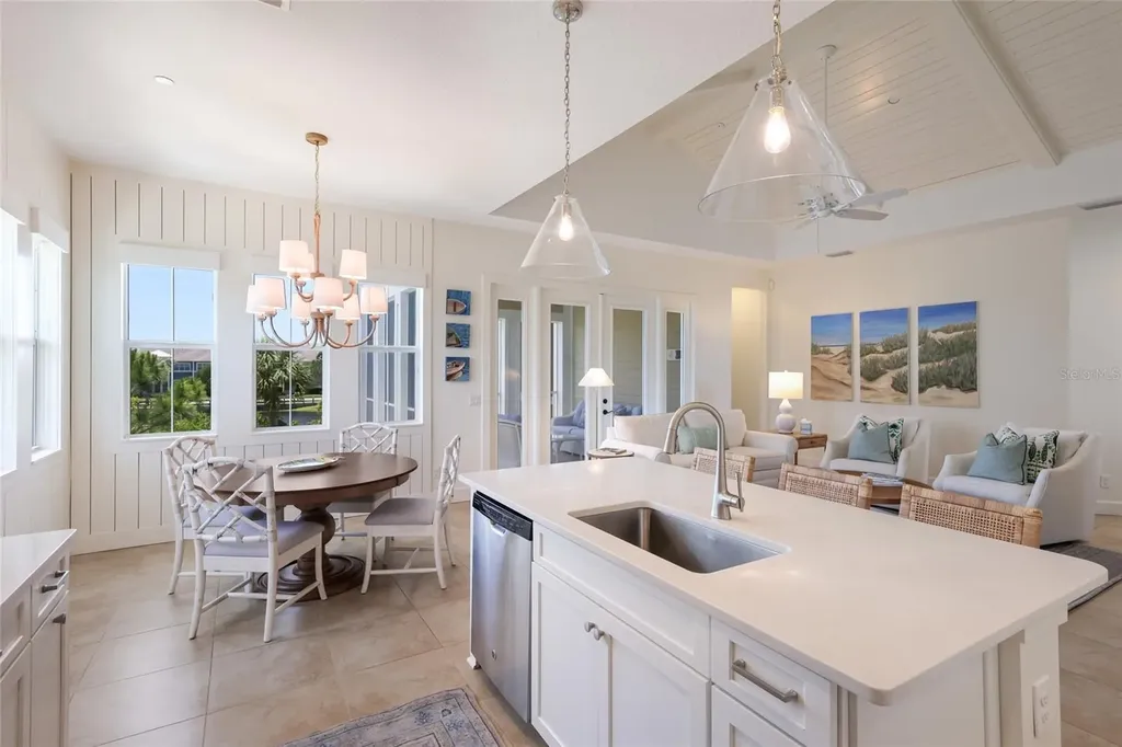 258 Sapphire Lake Drive Bradenton FL 34209