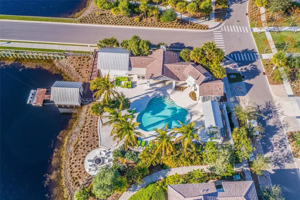 258 Sapphire Lake Drive Bradenton FL 34209