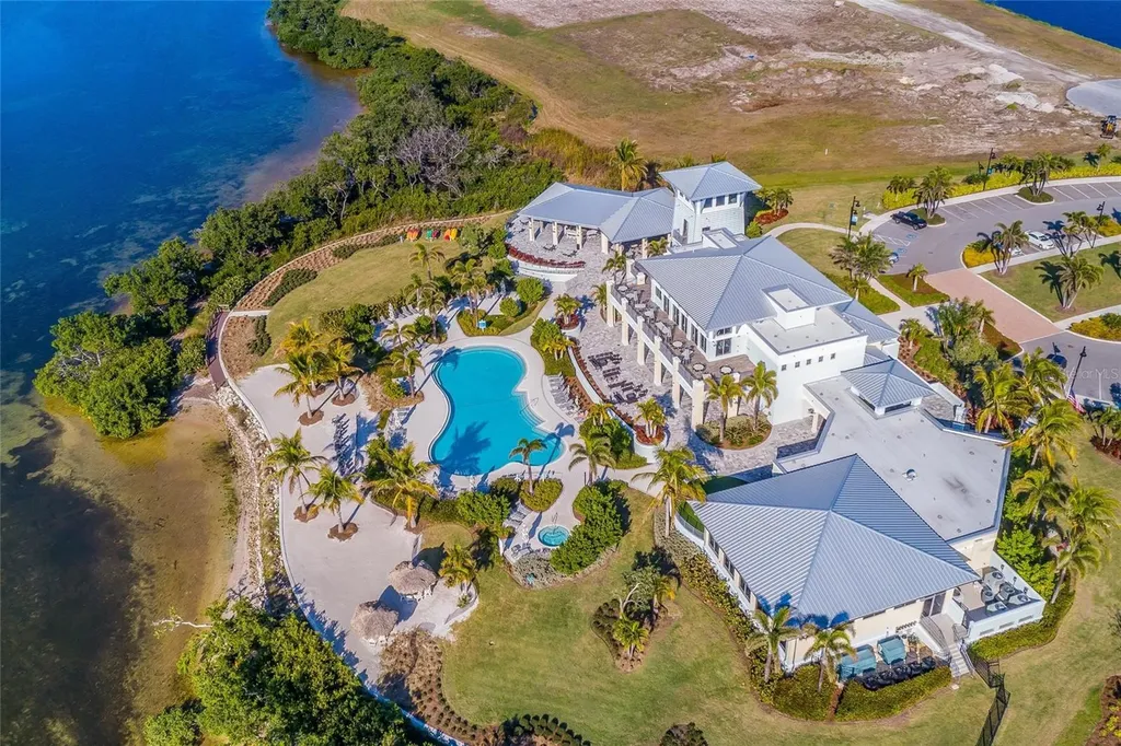 258 Sapphire Lake Drive Bradenton FL 34209