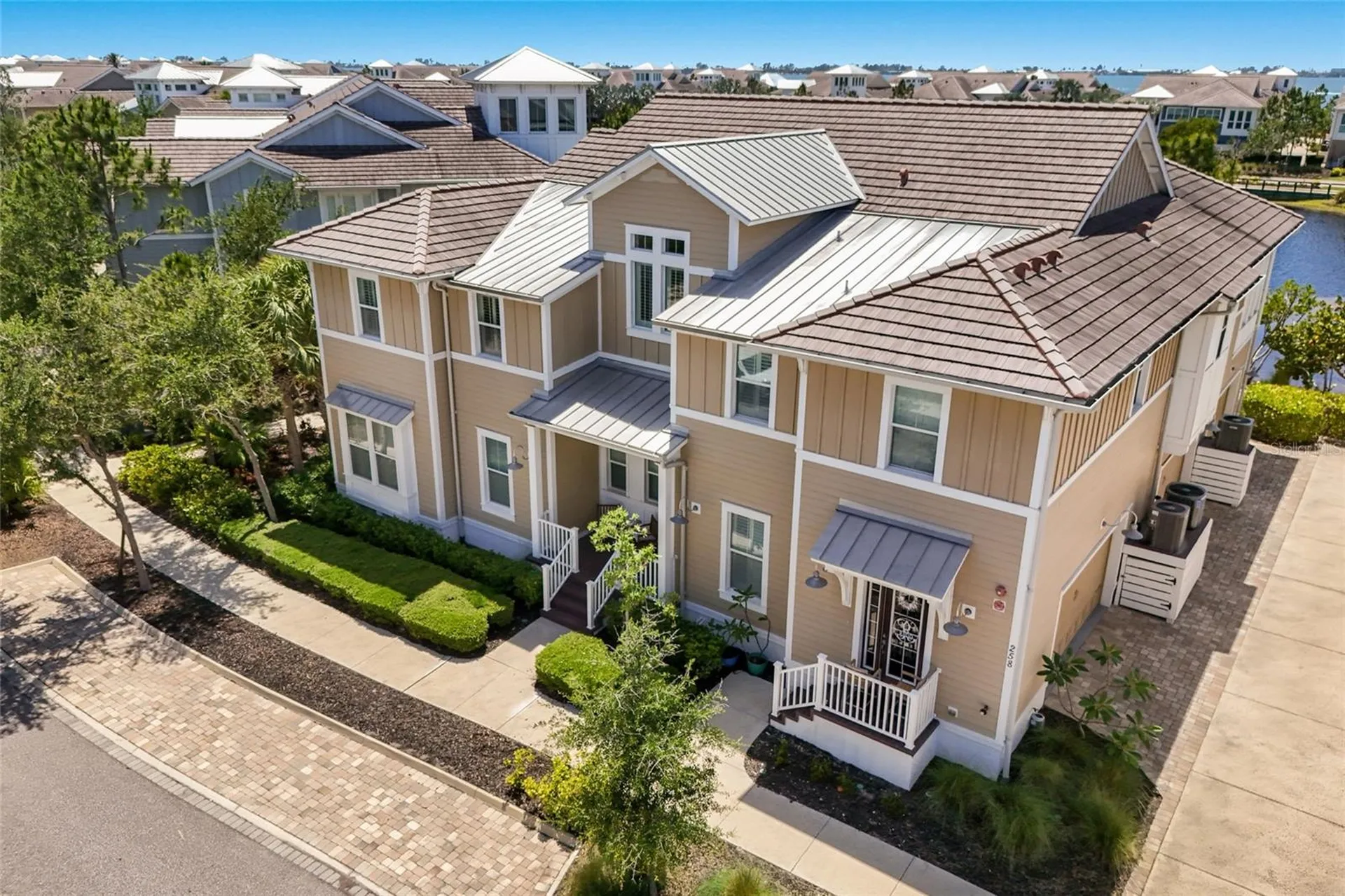 258 Sapphire Lake Drive Bradenton FL 34209