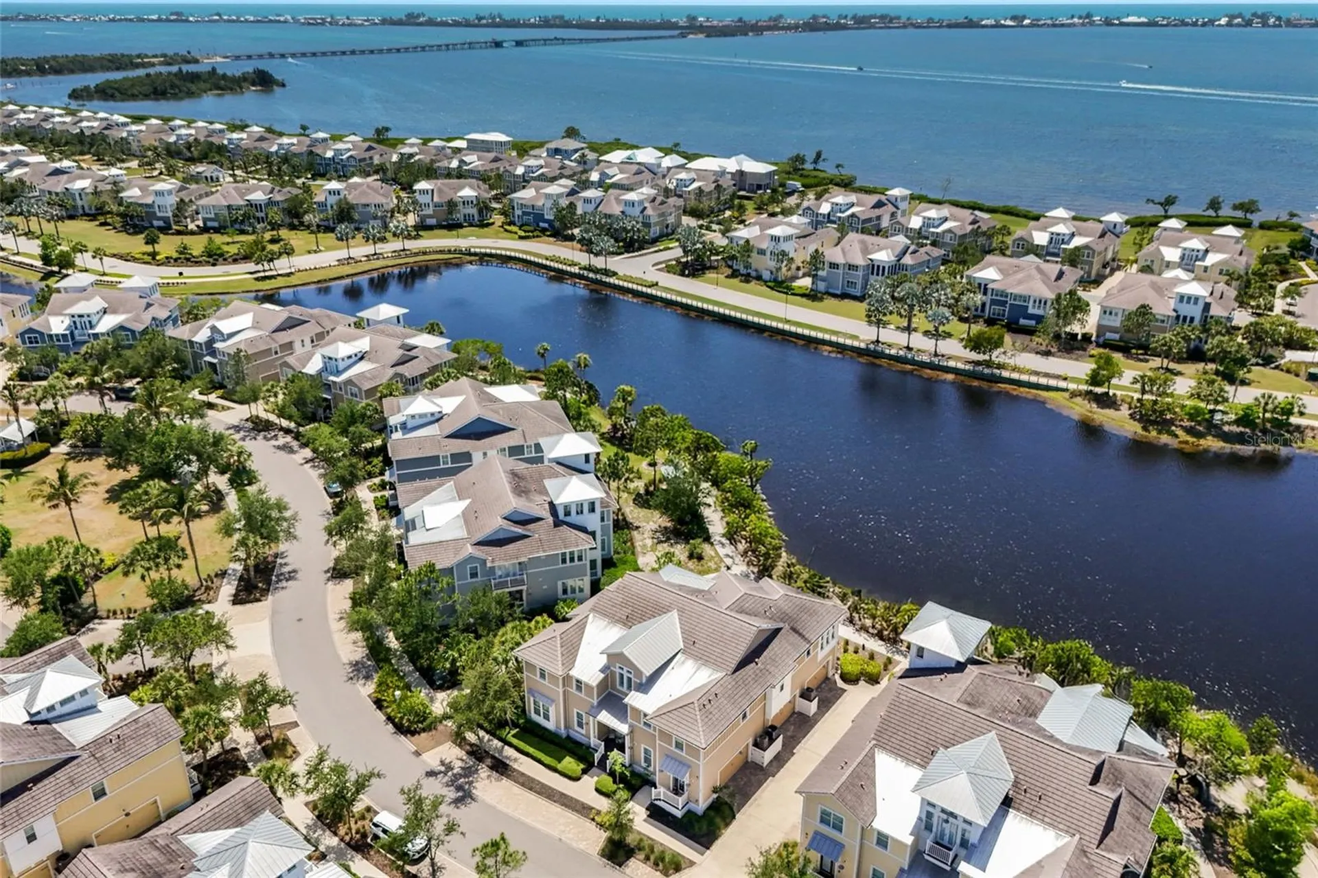 258 Sapphire Lake Drive Bradenton FL 34209
