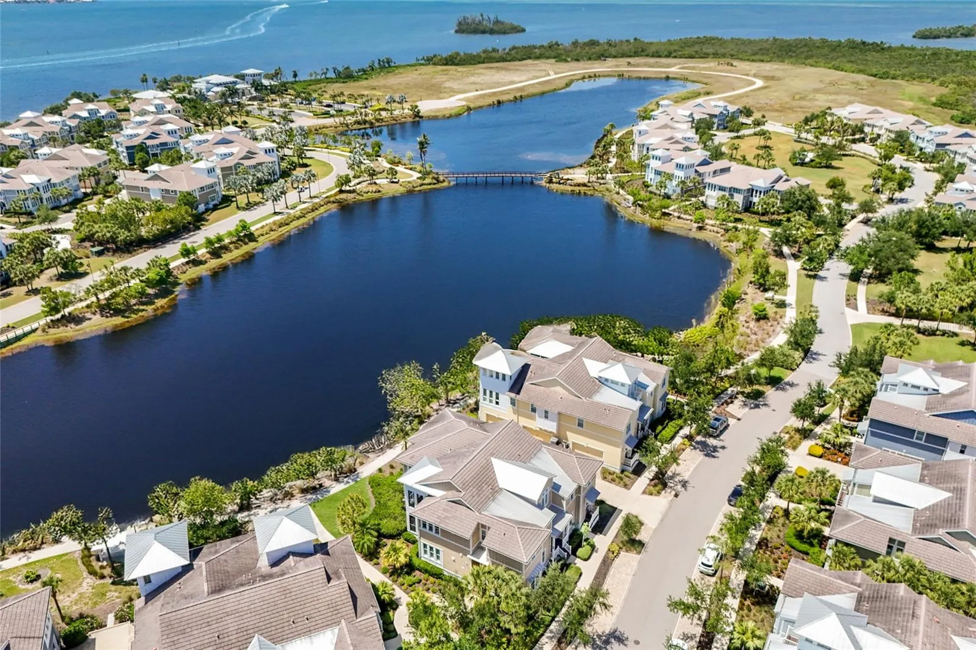 258 Sapphire Lake Drive Bradenton FL 34209