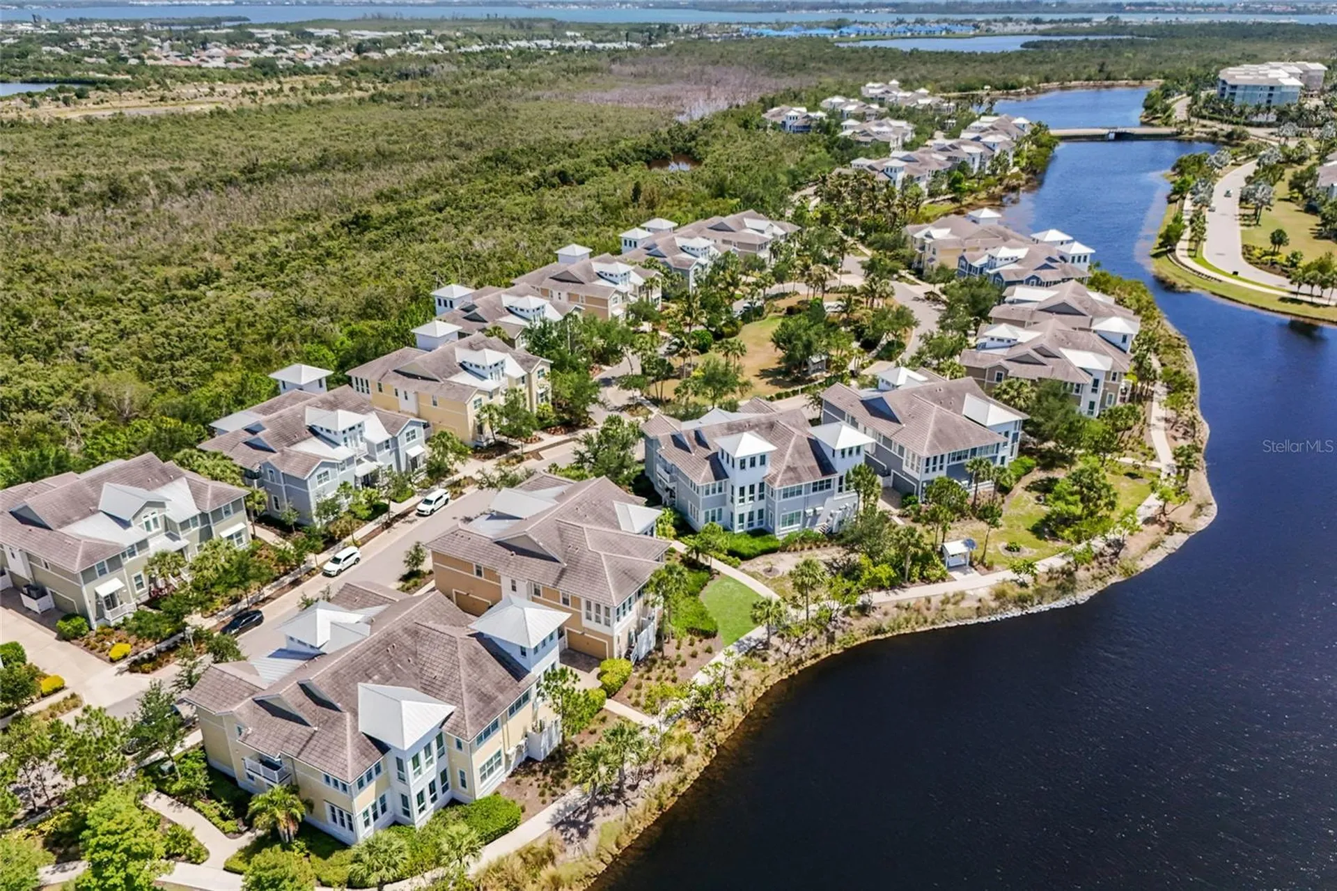 258 Sapphire Lake Drive Bradenton FL 34209