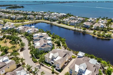 258 Sapphire Lake Drive Bradenton FL 34209