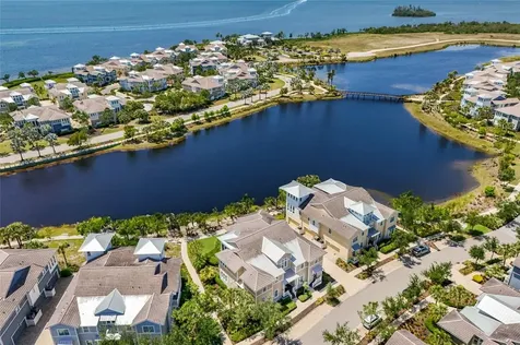 258 Sapphire Lake Drive Bradenton FL 34209