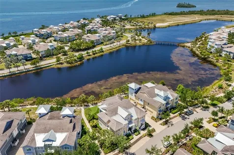 258 Sapphire Lake Drive Bradenton FL 34209