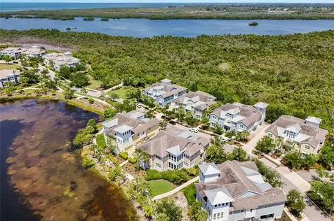 258 Sapphire Lake Drive Bradenton FL 34209