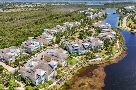 258 Sapphire Lake Drive Bradenton FL 34209