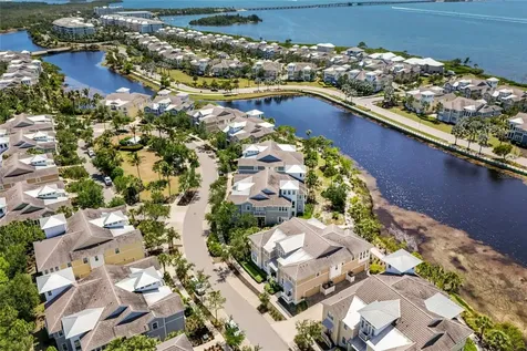 258 Sapphire Lake Drive Bradenton FL 34209