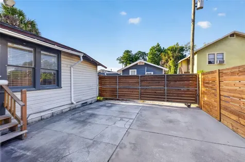 2419 Dartmouth Avenue N St Petersburg FL 33713