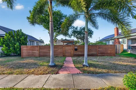 2419 Dartmouth Avenue N St Petersburg FL 33713