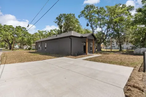 901 E Warren Street Plant City FL 33563