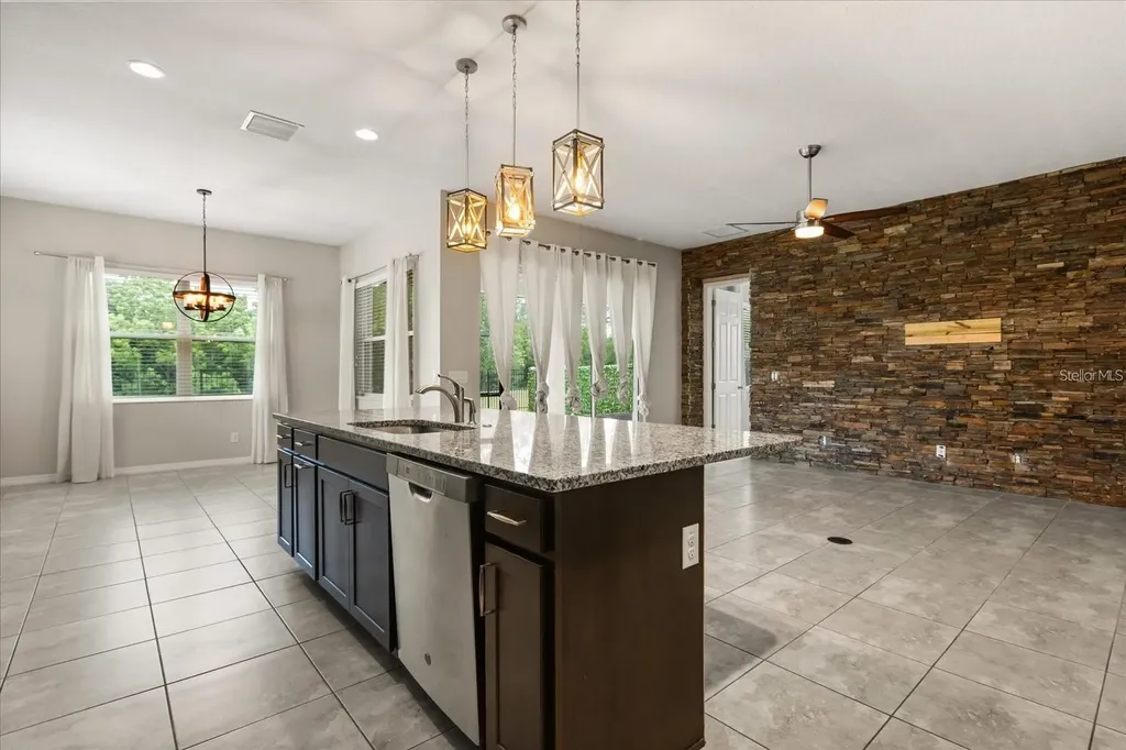 1046 Grand Hilltop Drive Apopka FL 32703