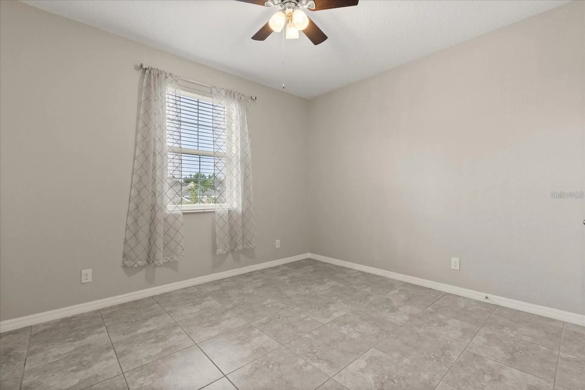 1046 Grand Hilltop Drive Apopka FL 32703