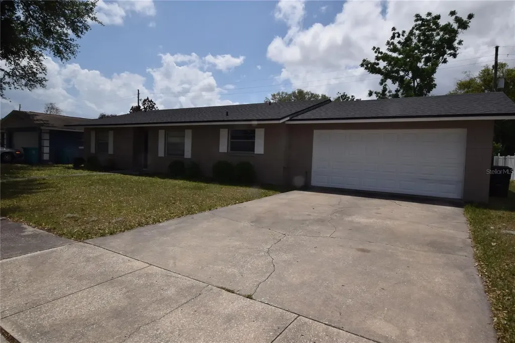 2762 Clear Cove Lane Orlando FL 32805