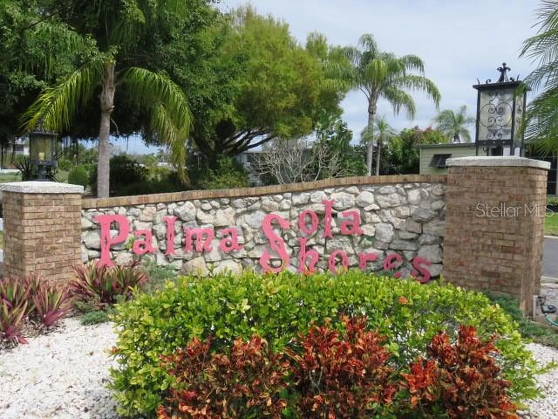 2107 Palma Sola Boulevard Bradenton FL 34209