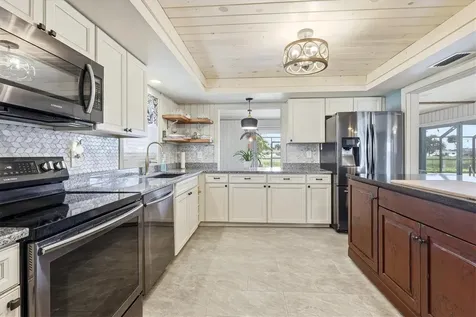 11 Oakland Hills Court Rotonda West FL 33947