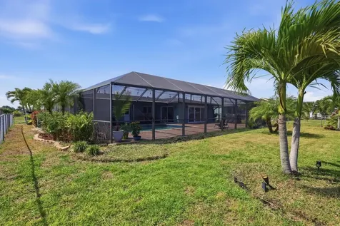 11 Oakland Hills Court Rotonda West FL 33947