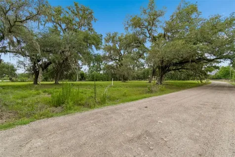 000 Palomino Lakes Drive Dade City FL 33523