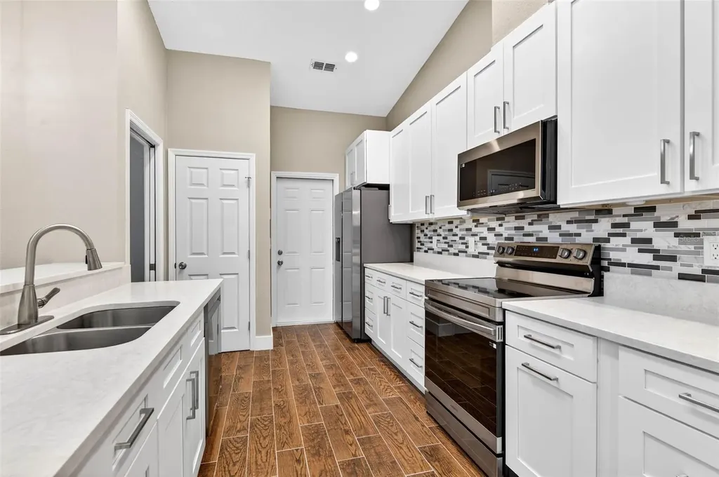 6535 Brentwood Drive Zephyrhills FL 33542
