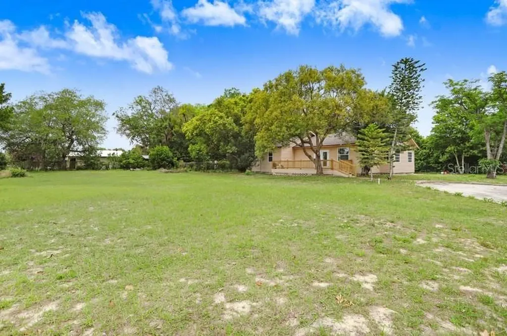 310 S Delaney Avenue Avon Park FL 33825