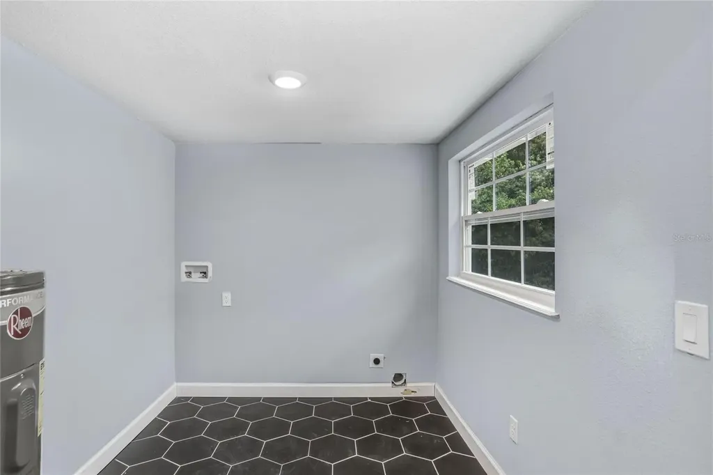 310 S Delaney Avenue Avon Park FL 33825