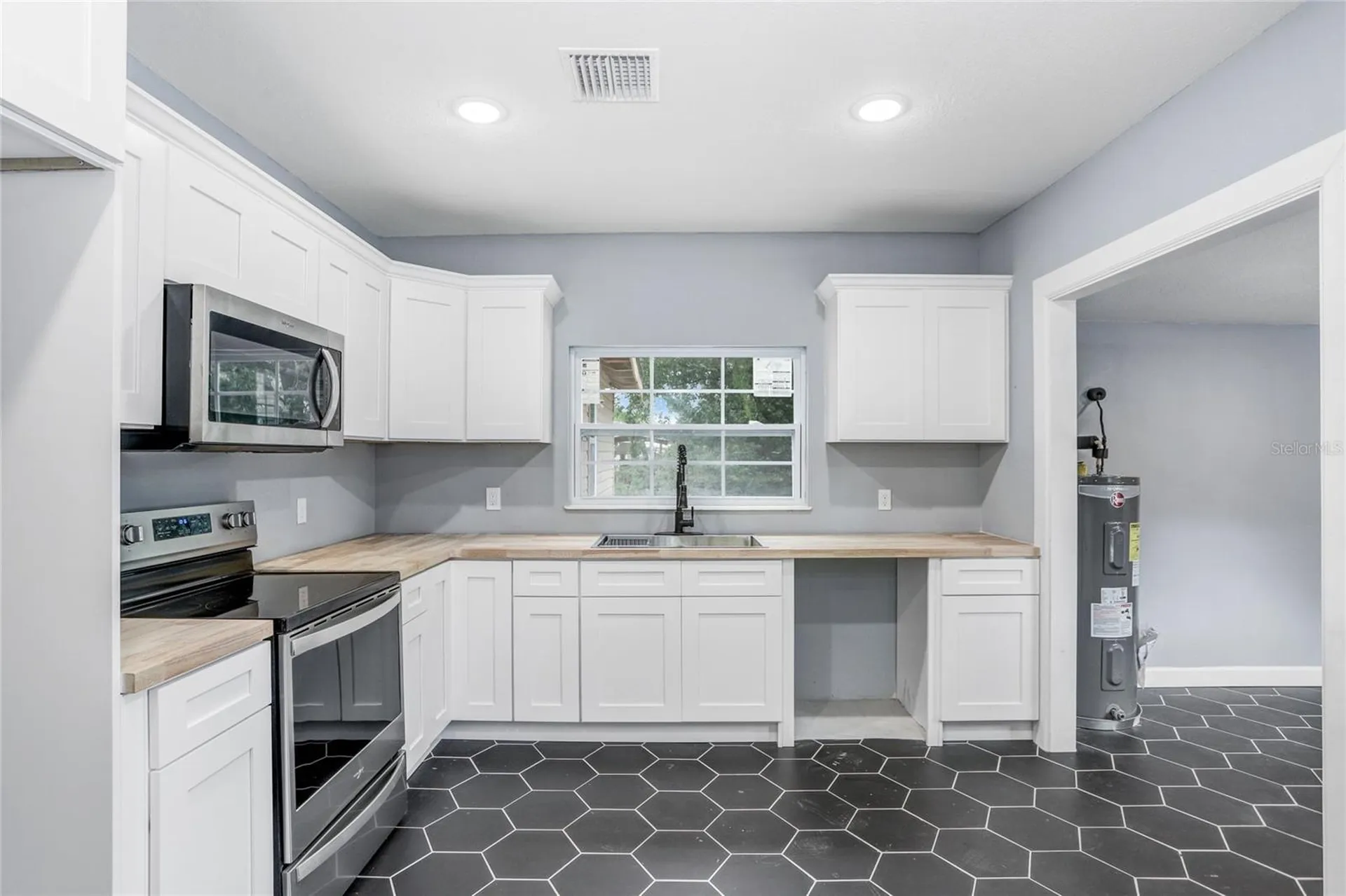 310 S Delaney Avenue Avon Park FL 33825