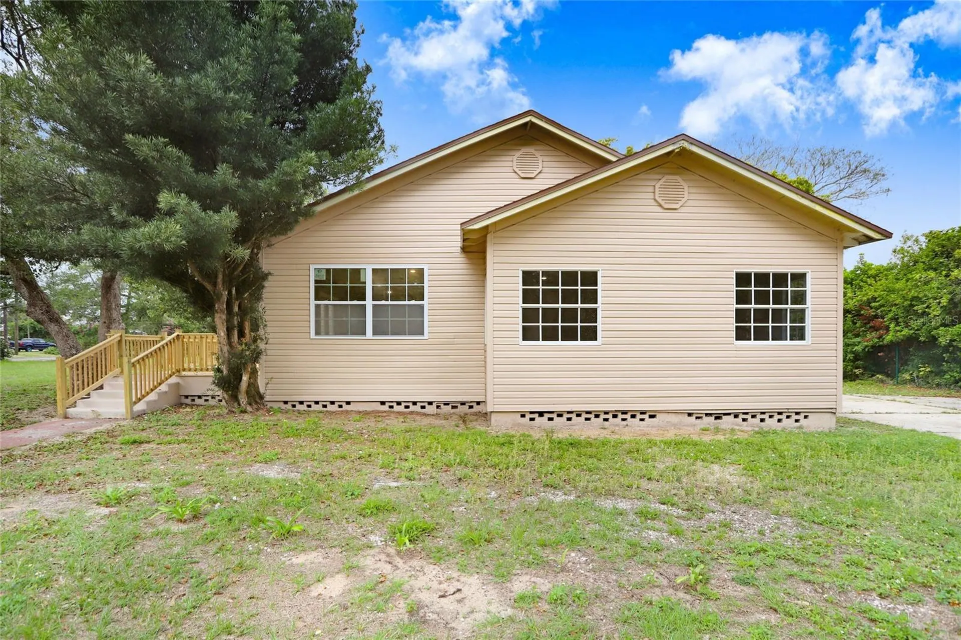 310 S Delaney Avenue Avon Park FL 33825