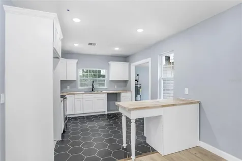 310 S Delaney Avenue Avon Park FL 33825