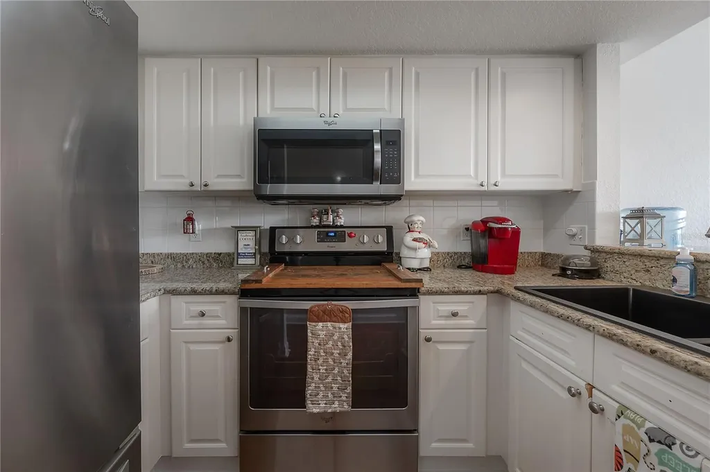 119 Brent Circle Oldsmar FL 34677