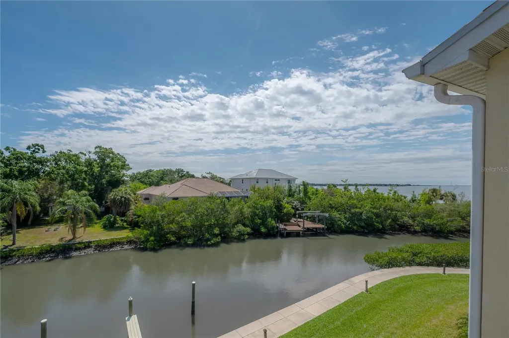 119 Brent Circle Oldsmar FL 34677
