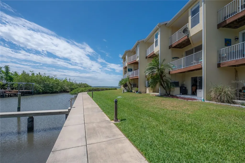 119 Brent Circle Oldsmar FL 34677