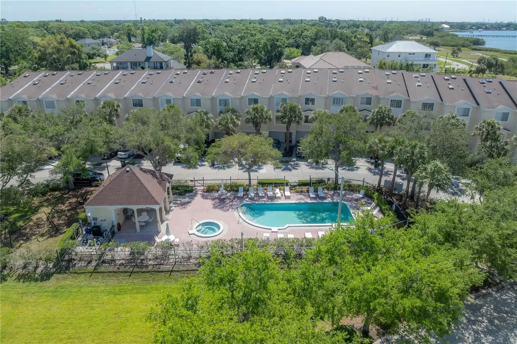 119 Brent Circle Oldsmar FL 34677
